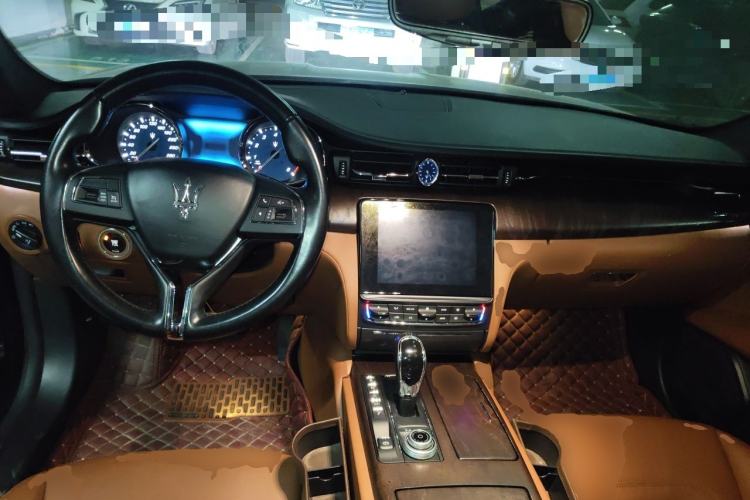 Used Maserati President 2017 3.0T Standard Model Center Console