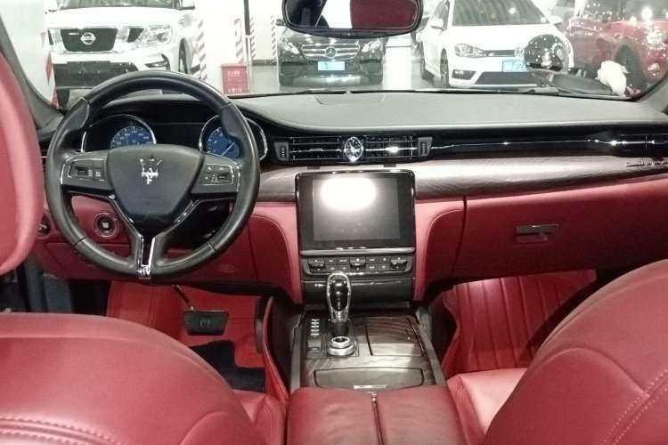 Used Maserati President 2017 3.0T Standard Model Center Console