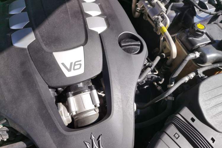 Used Maserati President 2017 3.0T Standard Model Engine Bay Left