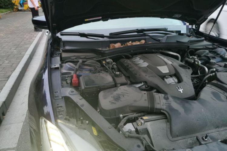 Used Maserati President 2017 3.0T Standard Model Engine Bay Right