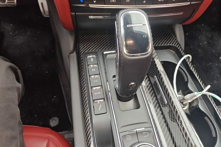 Used Maserati President 2017 3.0T Standard Model Gear Lever