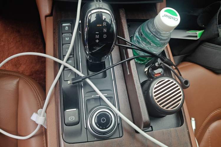 Used Maserati President 2017 3.0T Standard Model Gear Lever