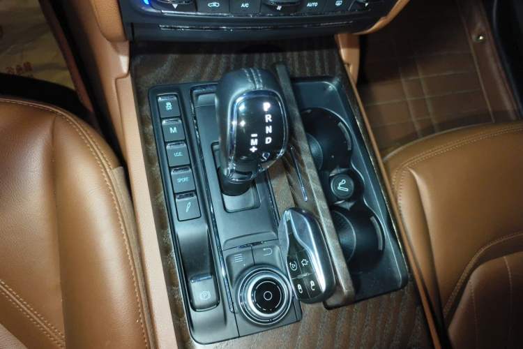 Used Maserati President  Gear Lever