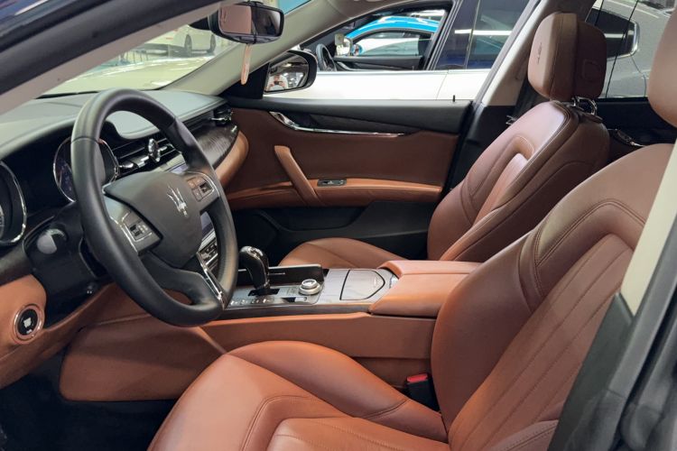 Used Maserati President 2017 3.0T Standard Model Left Front Seat