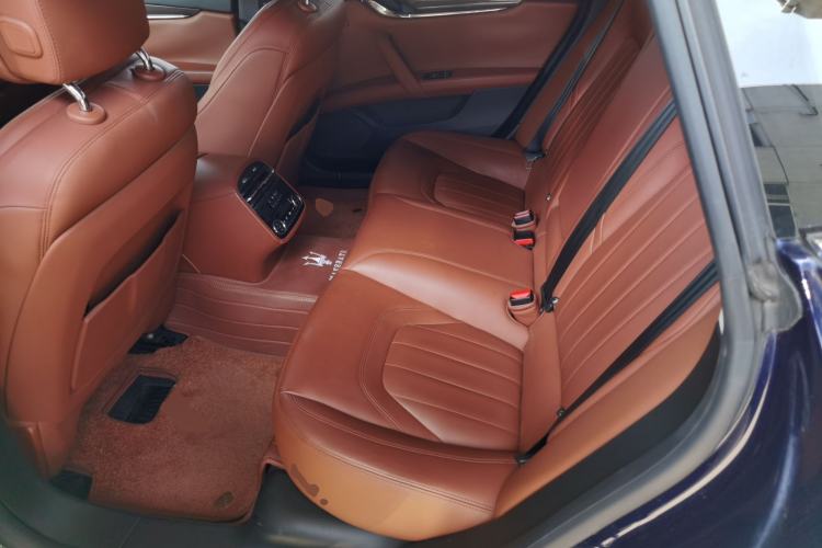 Used Maserati President 2017 3.0T Standard Model Left Rear Seat