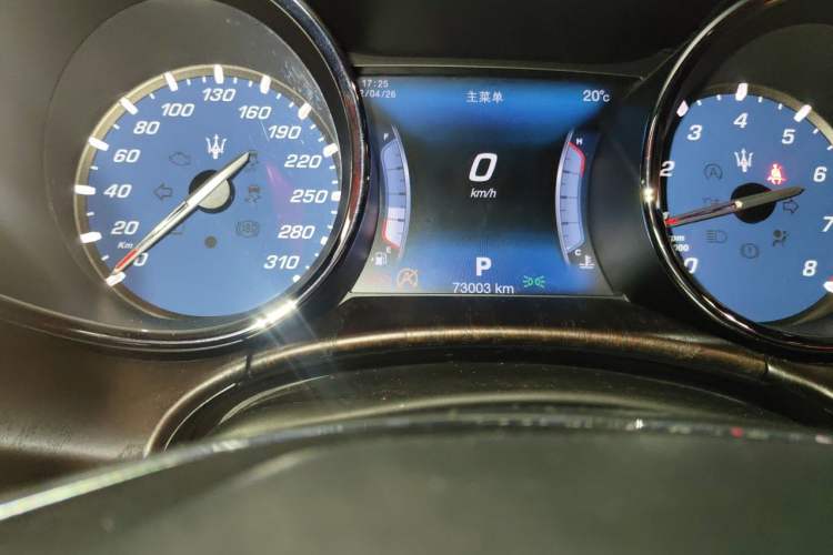 Used Maserati President 2017 3.0T Standard Model Odometer Close Up
