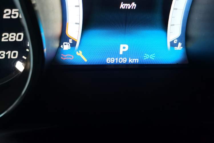 Used Maserati President 2017 3.0T Standard Model Odometer Close Up