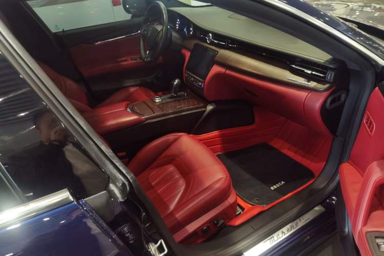 Used Maserati President 2017 3.0T Standard Model Right Front Seat