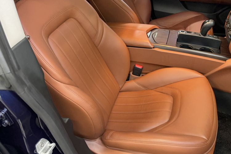 Used Maserati President 2017 3.0T Standard Model Right Front Seat