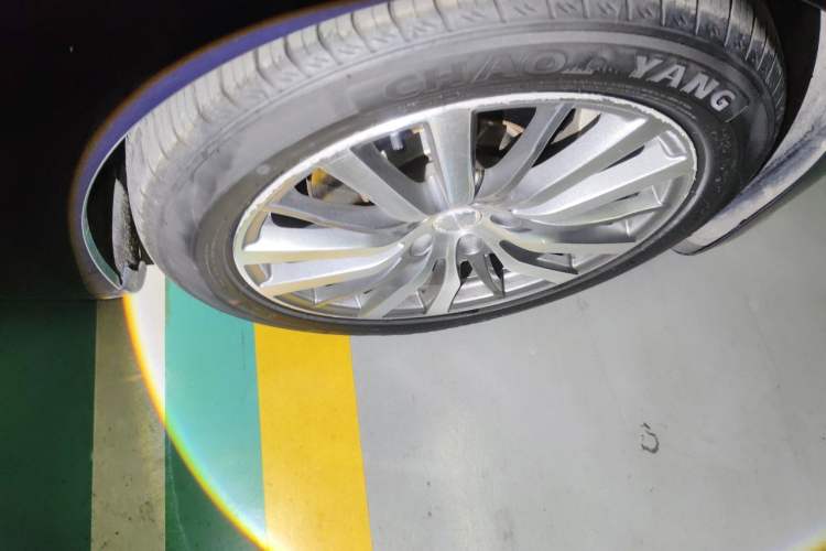 Used Maserati President 2017 3.0T Standard Model Right Front Wheel Hub