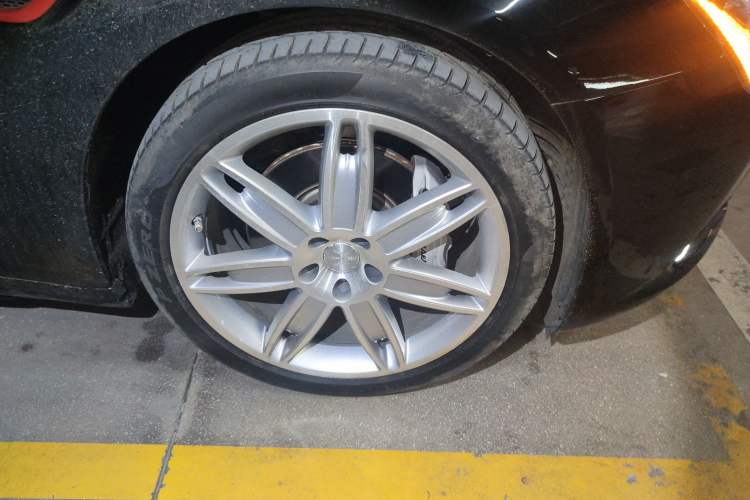Used Maserati President 2017 3.0T Standard Model Right Front Wheel Hub