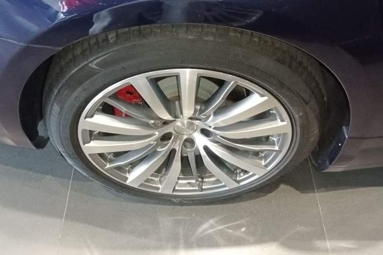 Used Maserati President 2017 3.0T Standard Model Right Rear Wheel Hub