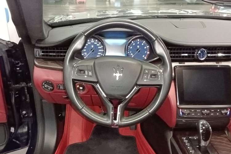 Used Maserati President 2017 3.0T Standard Model Steering Wheel