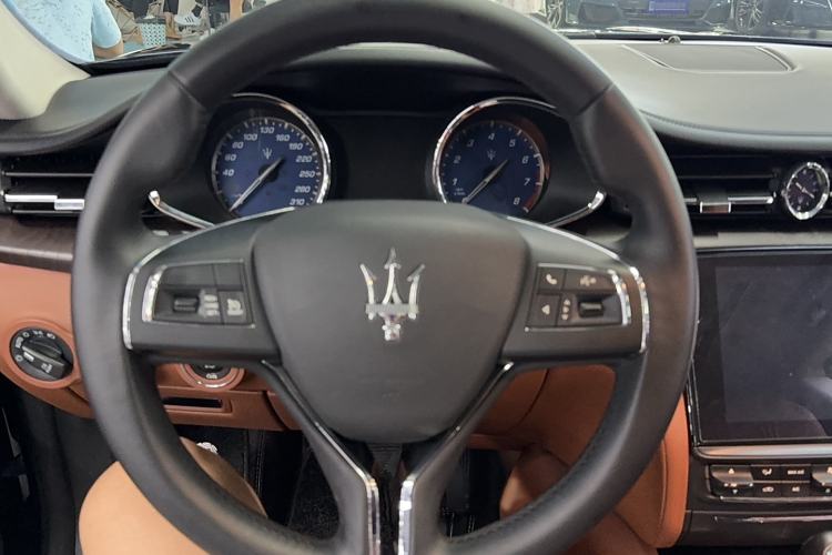 Used Maserati President 2017 3.0T Standard Model Steering Wheel