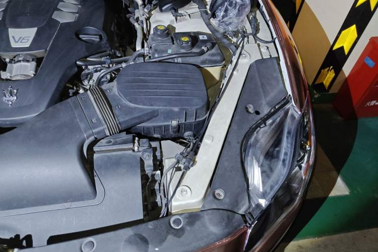 Used Maserati President 2017 3.0T Standard Model Engine Bay Left