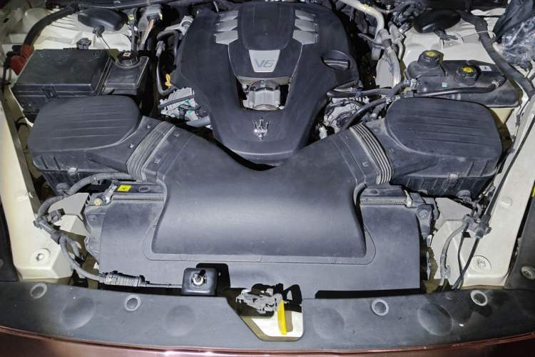 Used Maserati President 2017 3.0T Standard Model Engine Bay