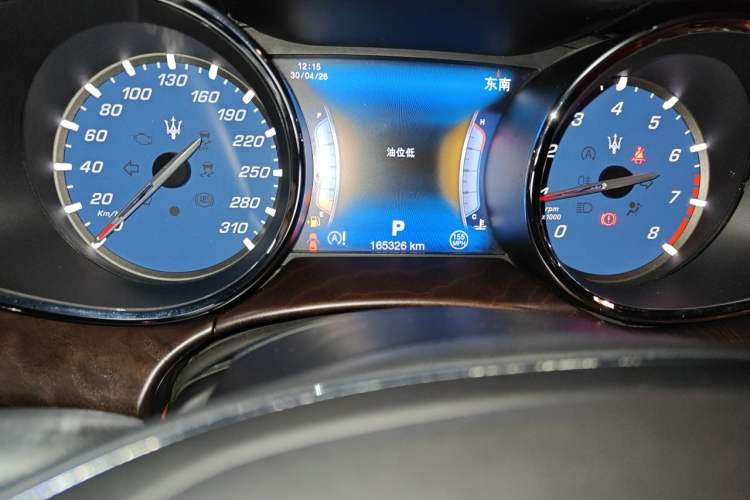 Used Maserati President 2017 3.0T Standard Model Odometer Close Up