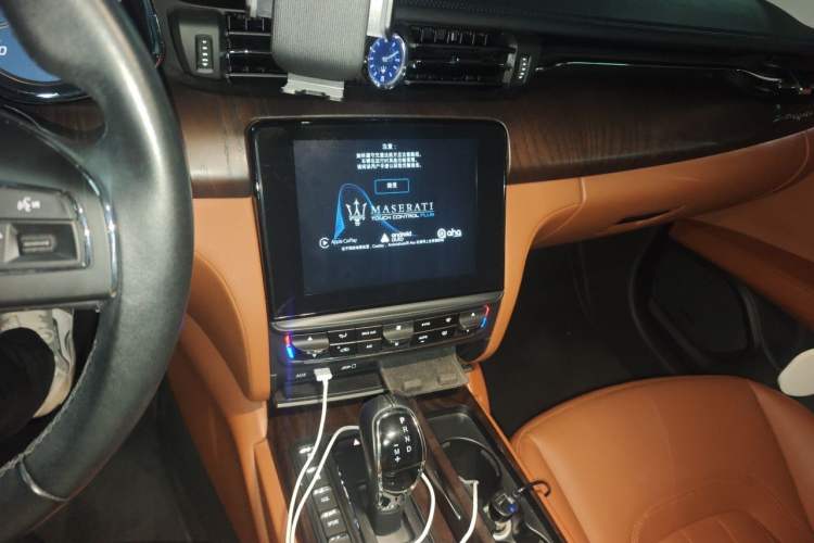Used Maserati President 2017 3.0T Standard Model Audio And AC Panel