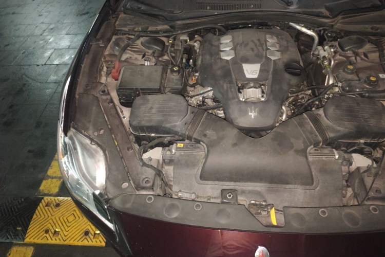 Used Maserati President 2017 3.0T Standard Model Engine Bay Right