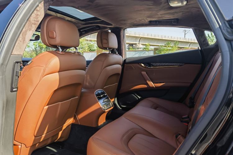 Used Maserati President 2017 3.0T Standard Model Interior 1