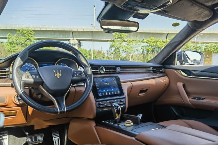 Used Maserati President 2017 3.0T Standard Model Interior 5