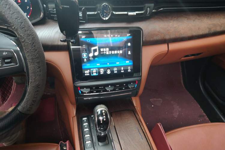 Used Maserati President 2017 3.0T Standard Model Audio And AC Panel
