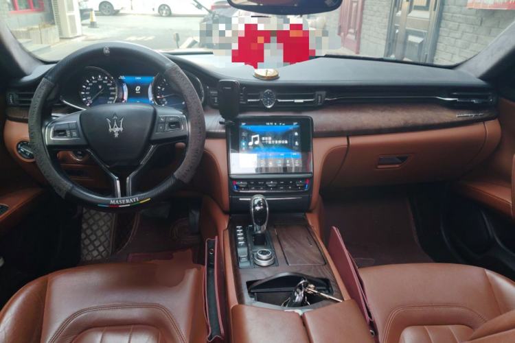Used Maserati President 2017 3.0T Standard Model Center Console