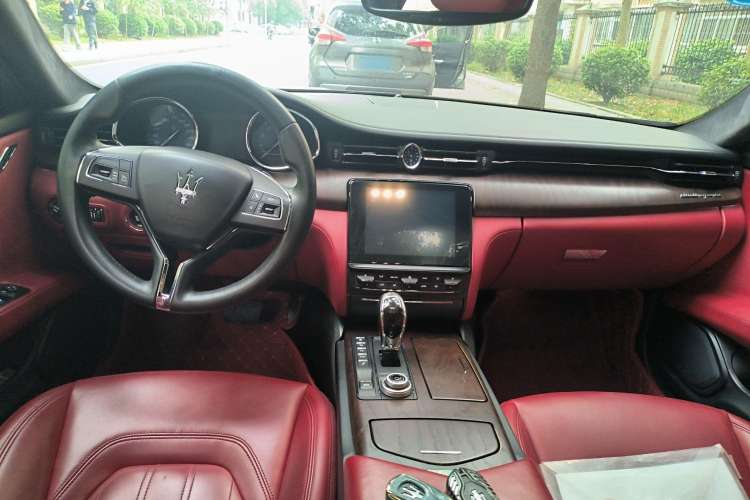 Used Maserati President 2017 3.0T Standard Model Center Console