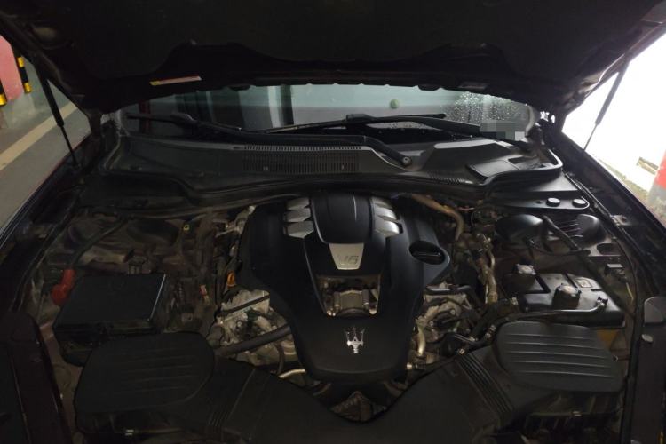 Used Maserati President 2017 3.0T Standard Model Engine Bay