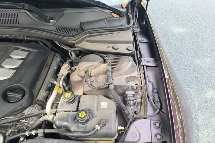 Used Maserati President 2017 3.0T Standard Model Engine Bay Left