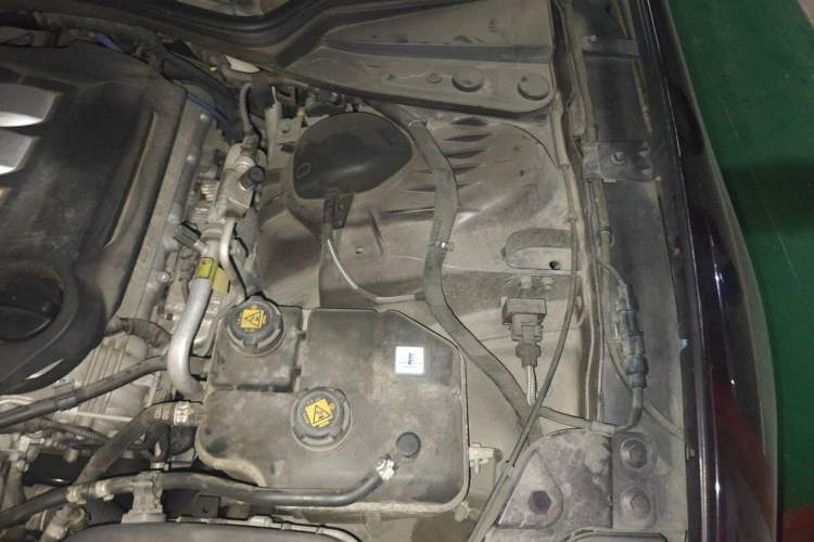 Used Maserati President  Engine Bay Left