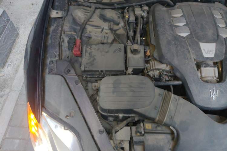 Used Maserati President 2017 3.0T Standard Model Engine Bay Right