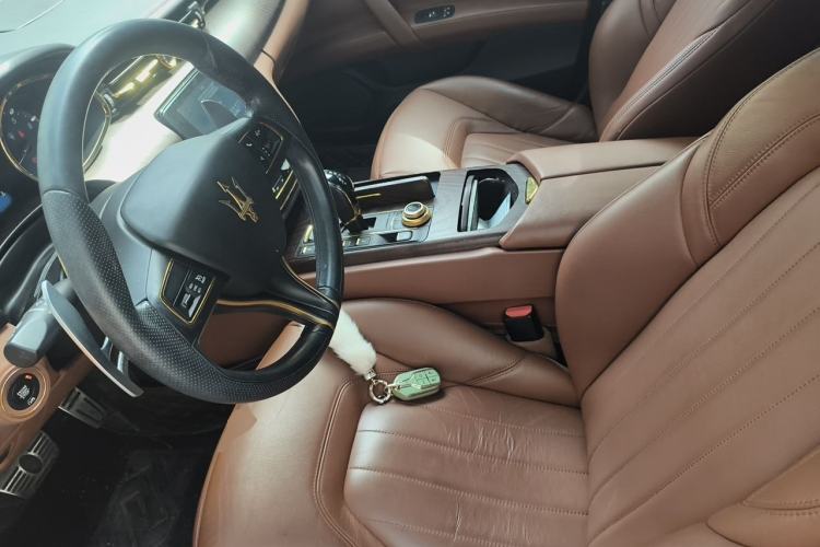 Used Maserati President 2017 3.0T Standard Model Left Front Seat