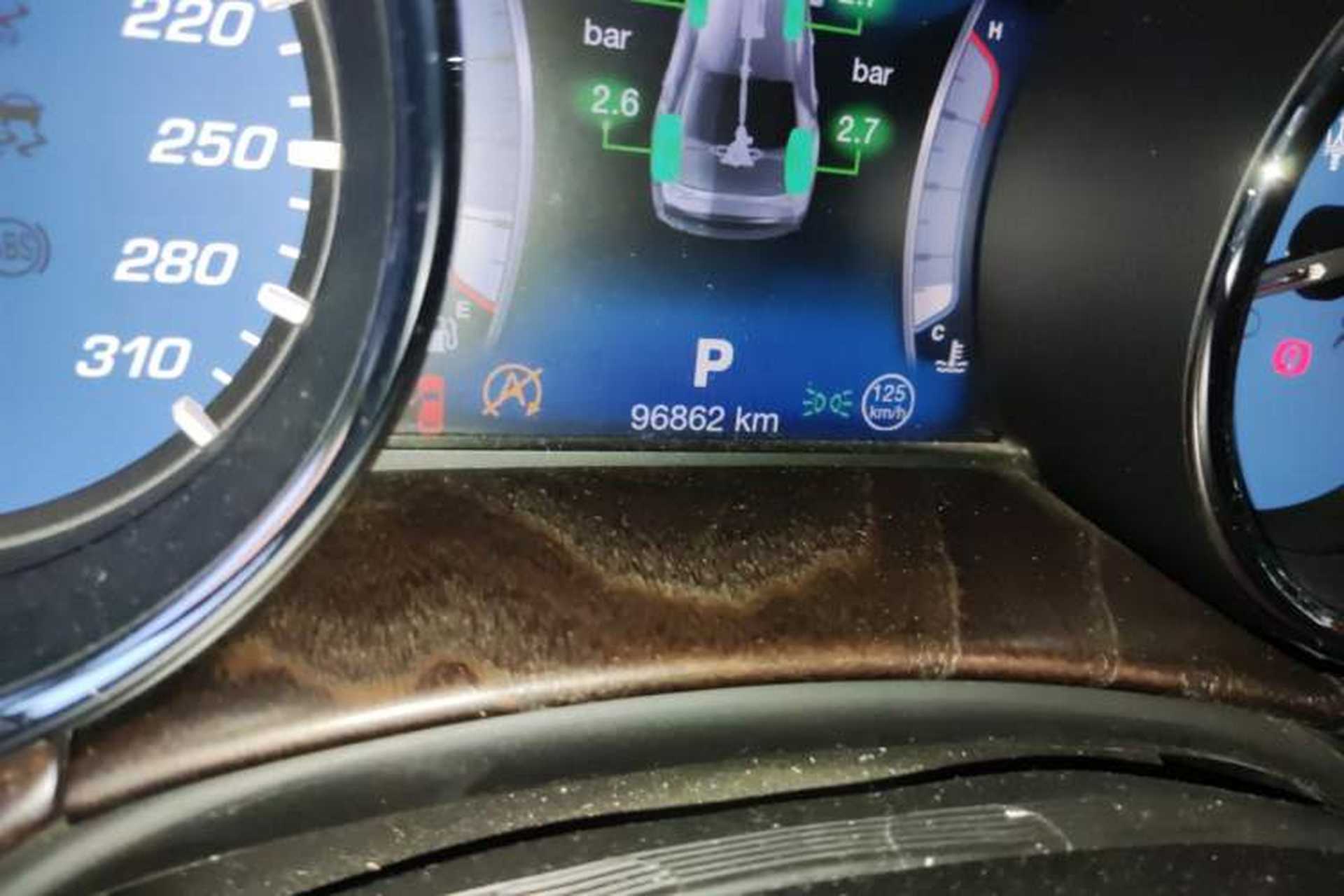 Used Maserati President 2017 3.0T Standard Model Odometer Close Up