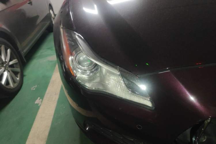 Used Maserati President  Right Front Headlight