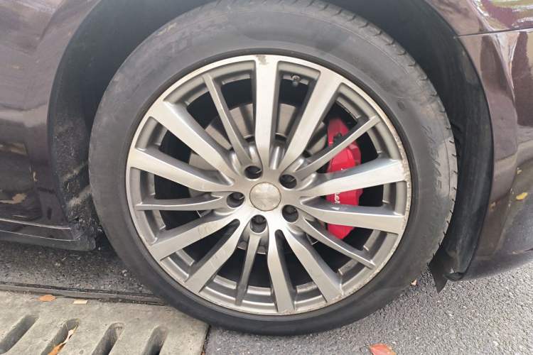 Used Maserati President 2017 3.0T Standard Model Right Front Wheel Hub