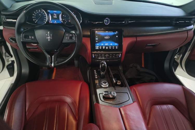 Used Maserati President 2017 3.0T Standard Model Center Console