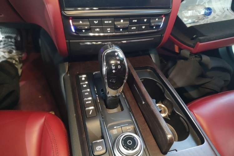Used Maserati President 2017 3.0T Standard Model Gear Lever