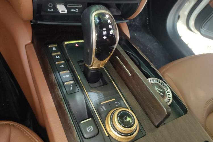Used Maserati President 2017 3.0T Standard Model Gear Lever