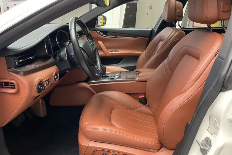 Used Maserati President 2017 3.0T Standard Model Interior 1