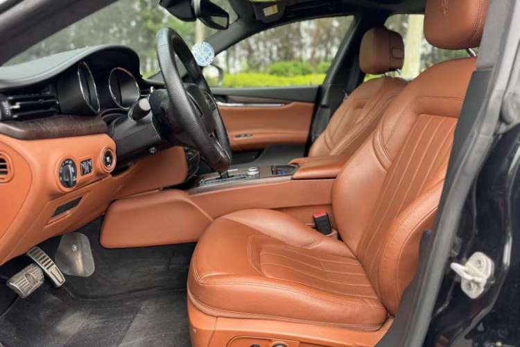 Used Maserati President 2017 3.0T Standard Model Interior 2
