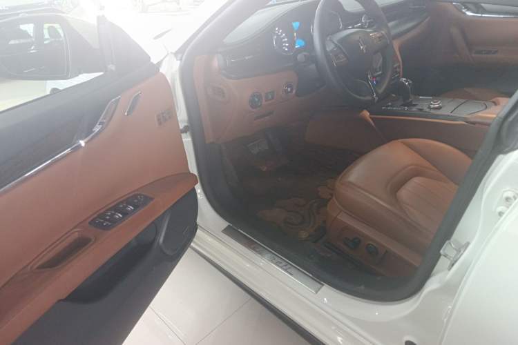 Used Maserati President 2017 3.0T Standard Model Interior 2