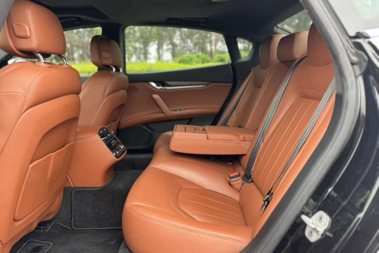 Used Maserati President 2017 3.0T Standard Model Interior 3
