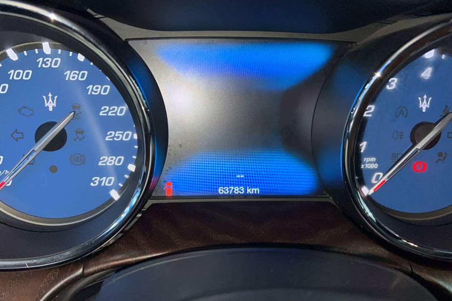 Used Maserati President 2017 3.0T Standard Model Odometer Close Up