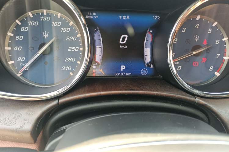 Used Maserati President 2017 3.0T Standard Model Odometer Close Up