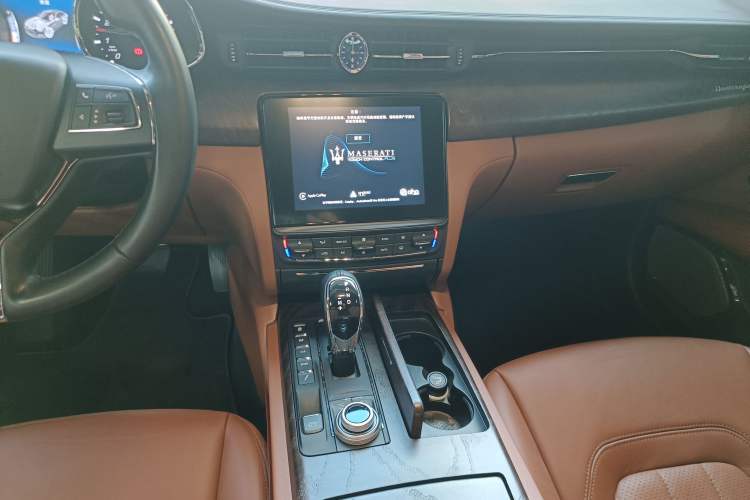 Used Maserati President 2018 3.0T Standard Edition Audio And AC Panel