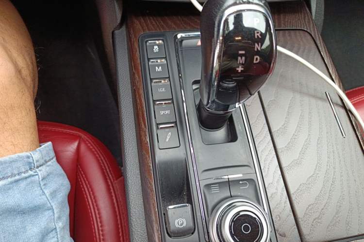 Used Maserati President 2018 3.0T Standard Edition Gear Lever