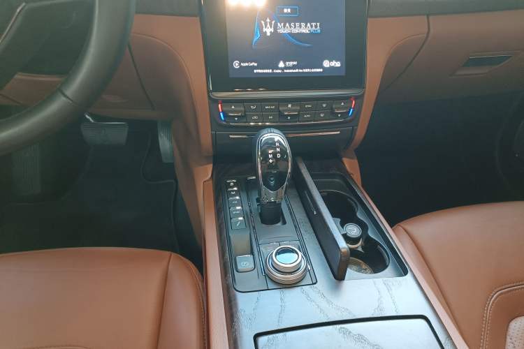 Used Maserati President 2018 3.0T Standard Edition Gear Lever