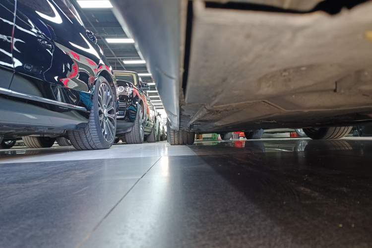 Used Maserati President 2018 3.0T Standard Edition Right Side Sill