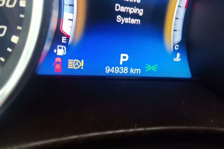 Used Maserati President 2018 3.0T Luxury Edition Odometer Close Up